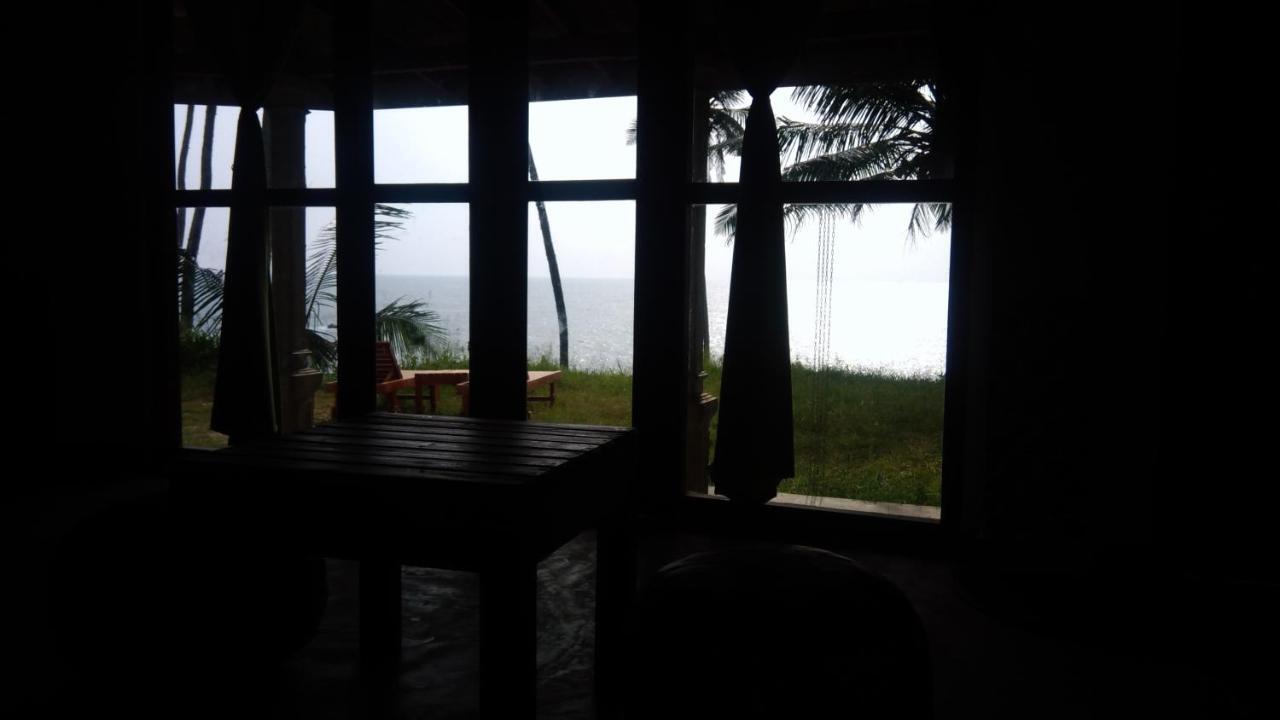 Pemuyan Mirissa70 Bed and Breakfast Buitenkant foto